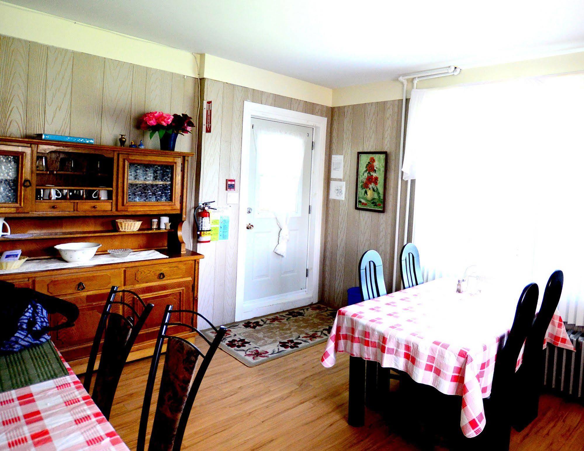 Auberge Du Presbytere De Riviere-Eternite Riviere Eternite エクステリア 写真