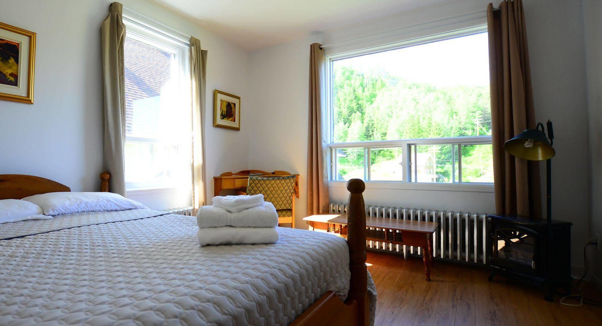 Auberge Du Presbytere De Riviere-Eternite Riviere Eternite エクステリア 写真